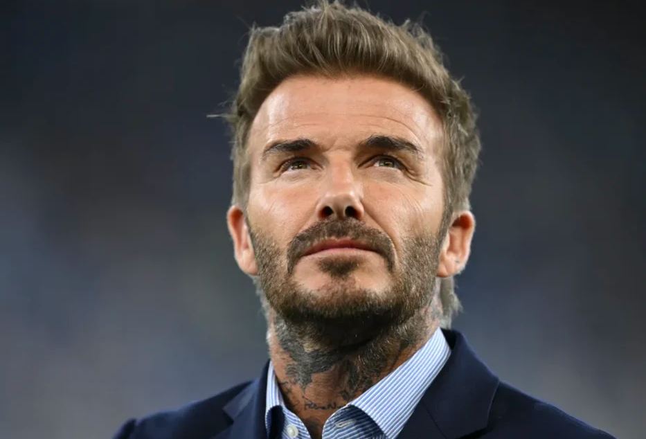 Beckham là cầu thủ bóng đá giàu có người Anh.